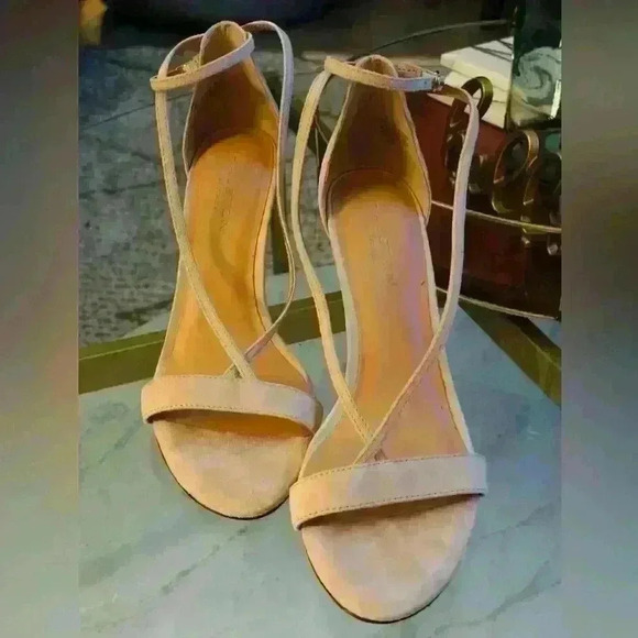 Halston Heritage Evie Sandal EUC - Picture 3 of 5